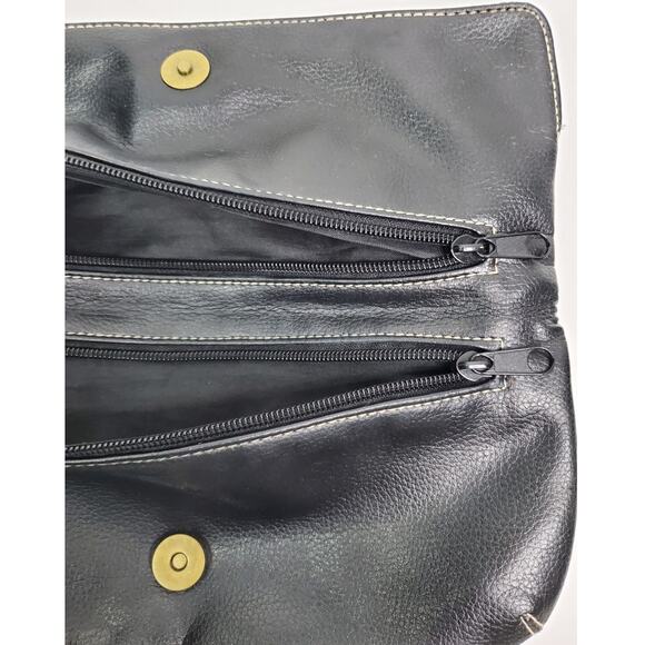 Faux leather clutch pouch twist lock closure with zippered inner pouch - Picture 3 of 9